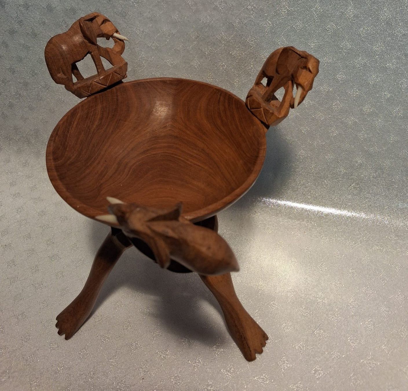 Ciotole: Schale mit Elefanten aus Holz, Beinschale – Usato da Winterthur venduto da mar_jwg7 1