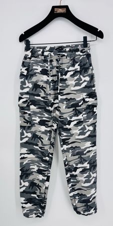 # WOMAN - Hose ,,camouflage‘‘ Gr. 32 - AMISU #