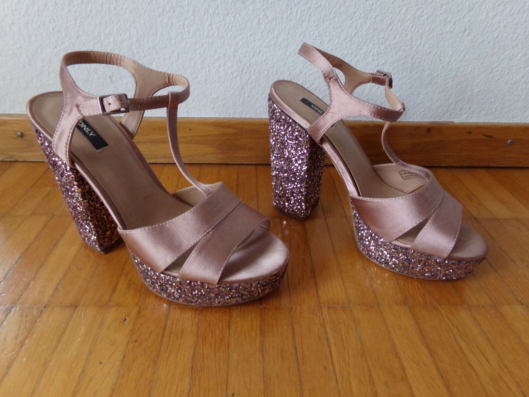 Only Damenschuhe: Damen Pumps rosa Glitzer Gr. 39  ONLY – Gebraucht aus Winterthur von Jessi_di