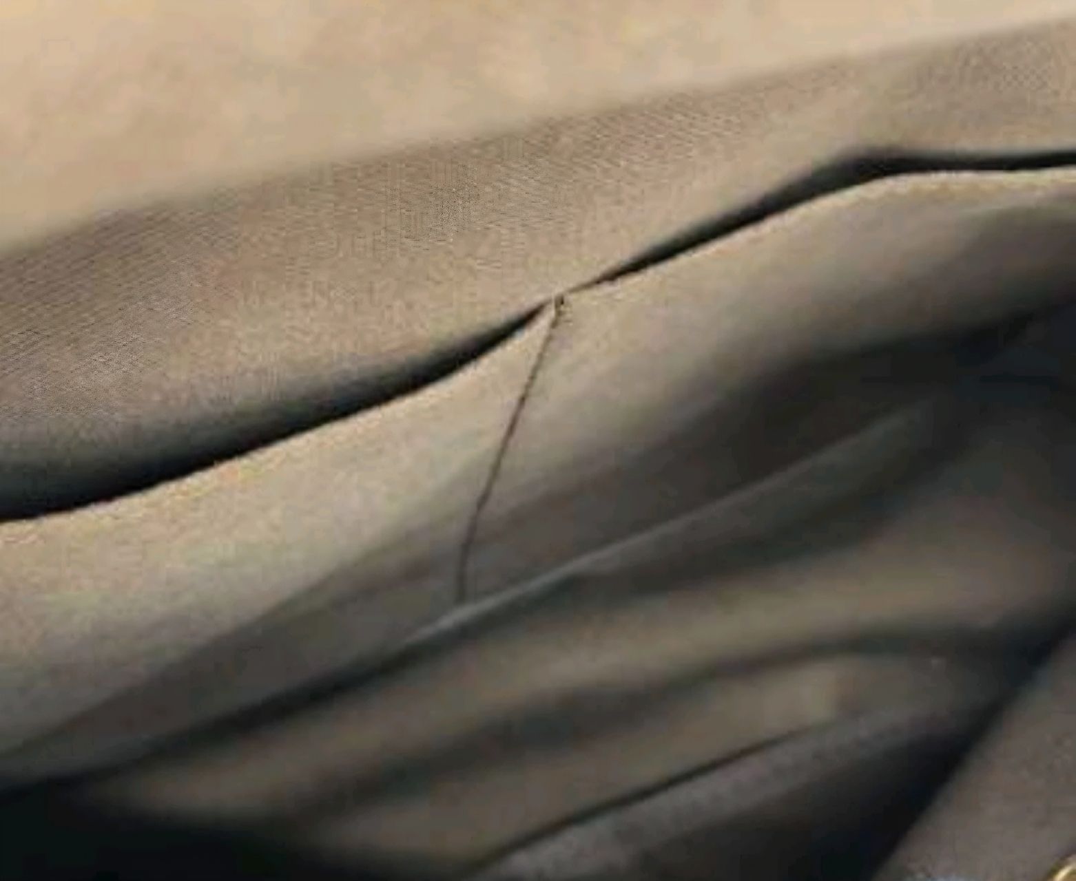 Louis Vuitton Borse: Louis Vuitton Tasche Monogram Canvas Bag – Usato da Glattbrugg venduto da MiaEatsYou 4