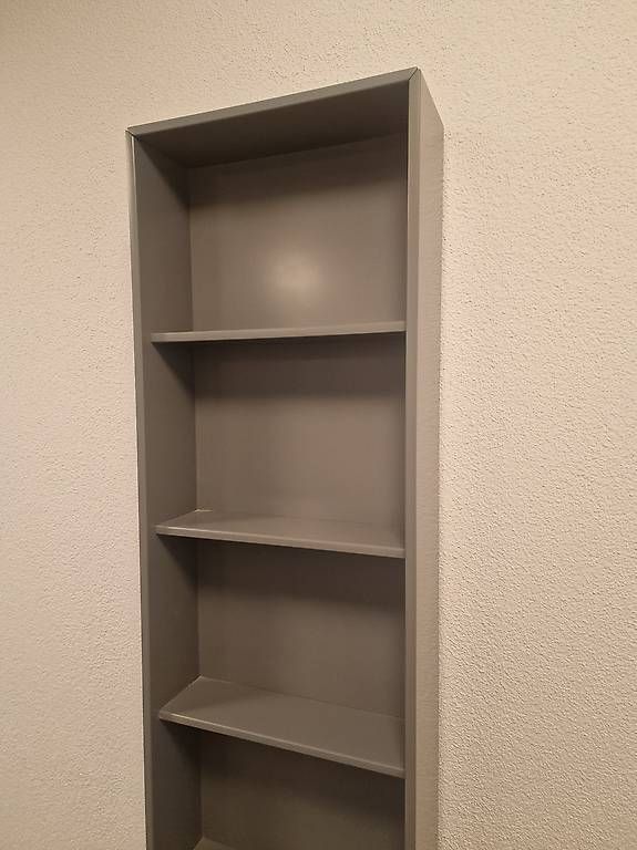Scaffali: Modernes Regal Neu – Usato da Derendingen venduto da Vanja89 1