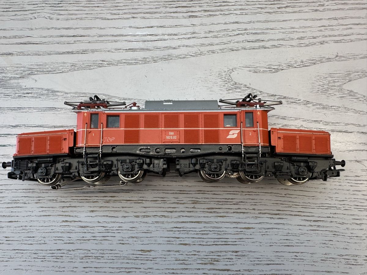 Märklin Modellini di ferrovie: Märklin 3159 ÖBB BR 1020 – Usato da Lupsingen venduto da New-Haven 2