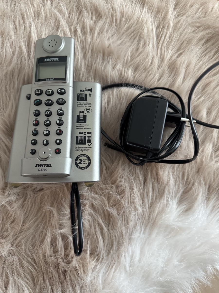 Switel Telefoni: Telefon kabellos / Switel D8700 – Usato da Oberentfelden venduto da Judyku