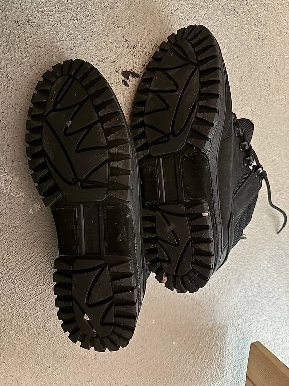 Scarpe da uomo: Leder Winterschuhe Grösse 42, neuwertig  – Usato da Cham venduto da Kaylua 1