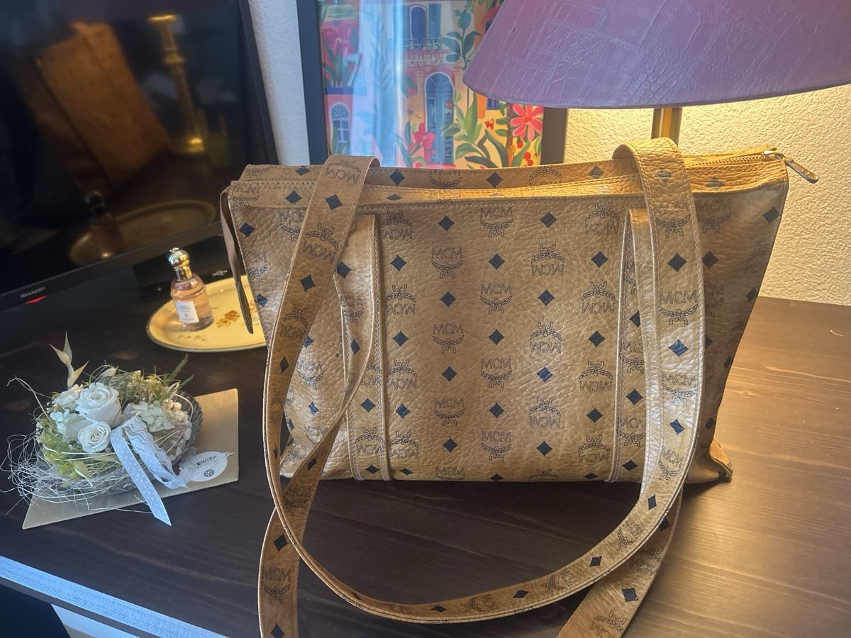 Mcm Borse da donna: MCM Handtasche Shopper, Top Zustand – Usato da Bettlach venduto da Aresdiego 1