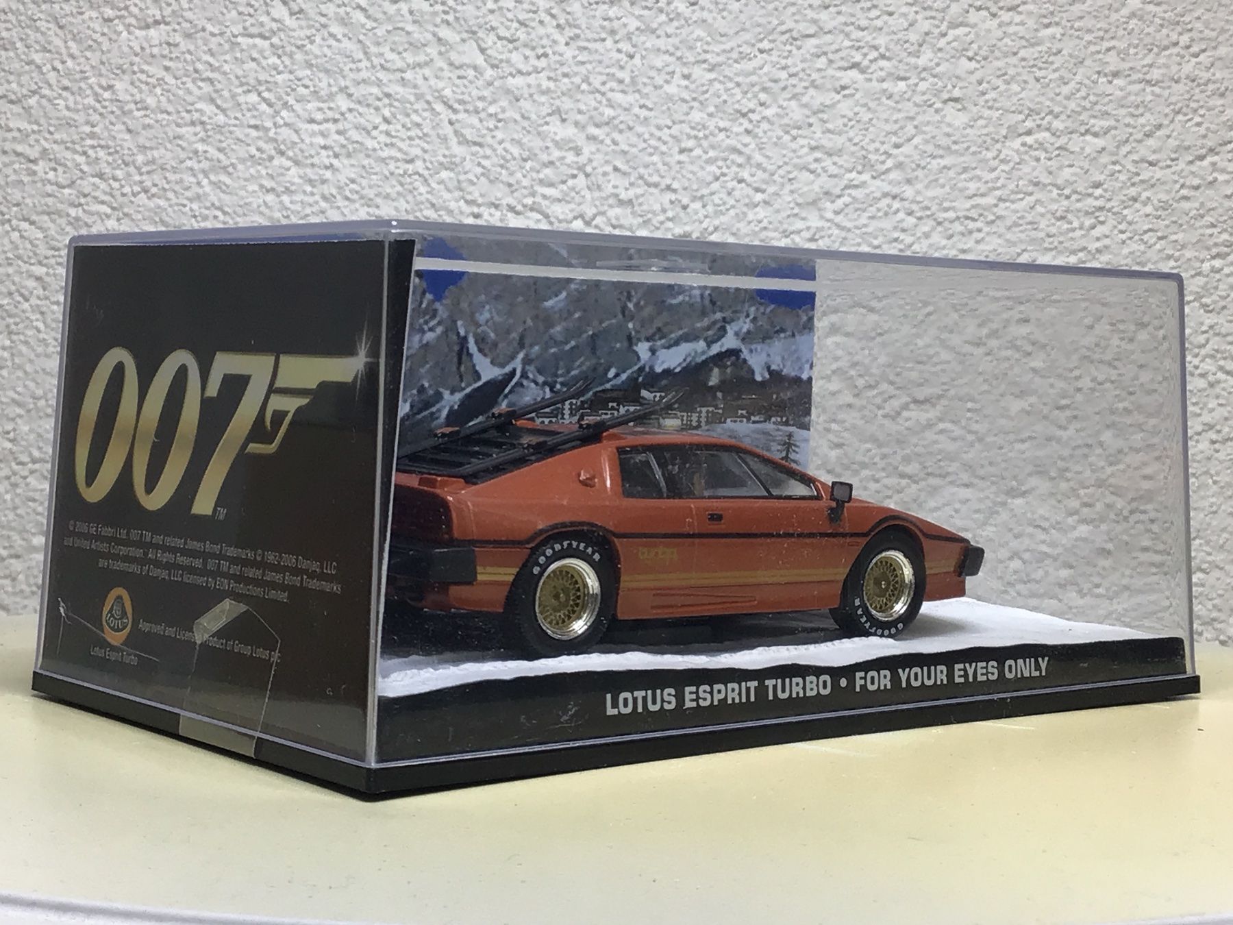 Lotus Modellini d'auto: 007 Lotus Esprit Turbo Modellauto, 1:43 – Nuovo (secondo la descrizione) da Männedorf venduto da Modelle-aller-Art