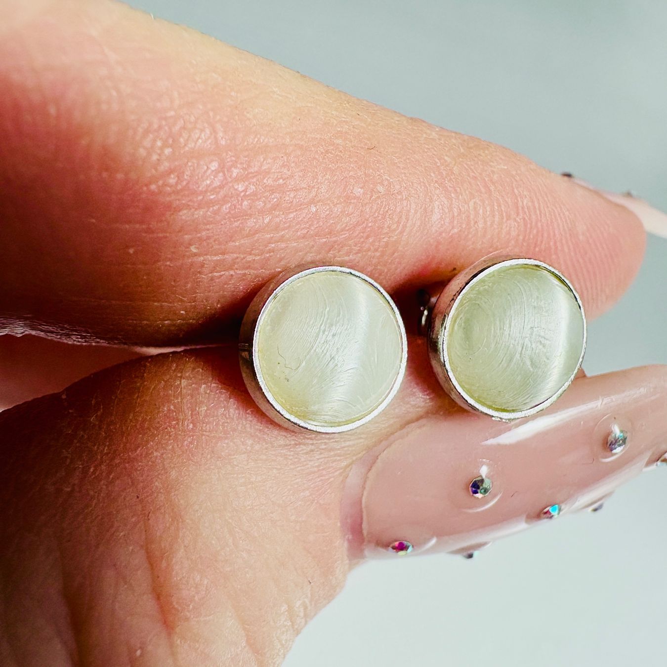 Ohrringe & -stecker: Ohrstecker rund Cabochon 8mm 925 Silber Perle Perlmutt – Neu (gemäss Beschreibung) aus Zürich von goldfisch.schmuck 3