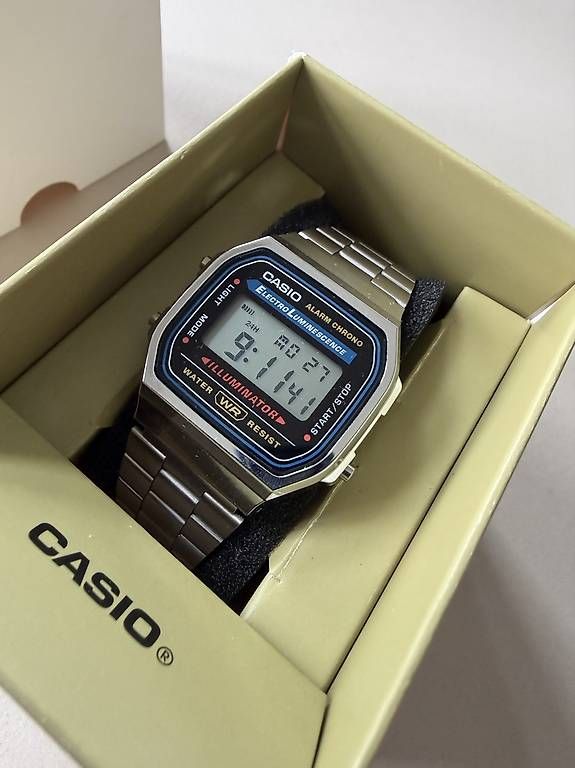 Montres: Casio Vintage neu – Neuf avec emballage d'origine à Basel par dietschy77