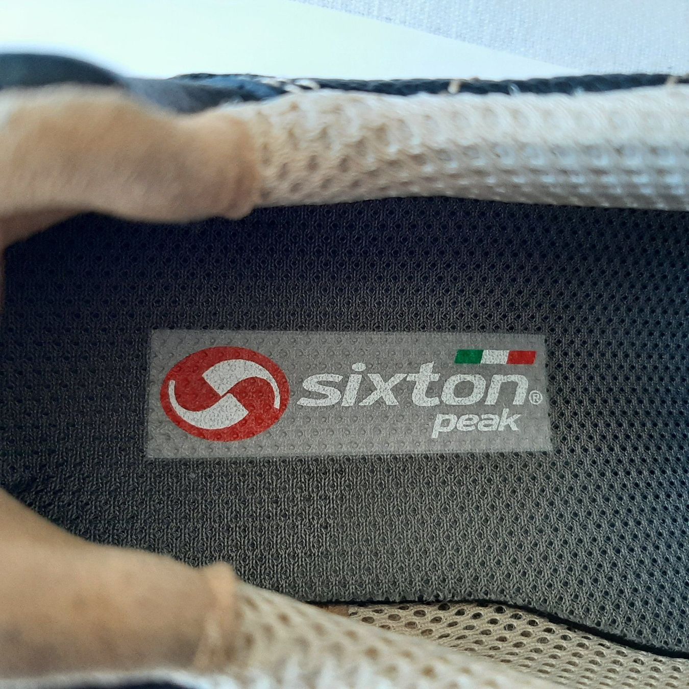Scarpe da uomo: chaussures de sécurité neuves – Nuovo (secondo la descrizione) da Carouge GE venduto da cecob0909 4