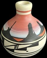 Vase Navajo Monument Valley Arizona USA / Original