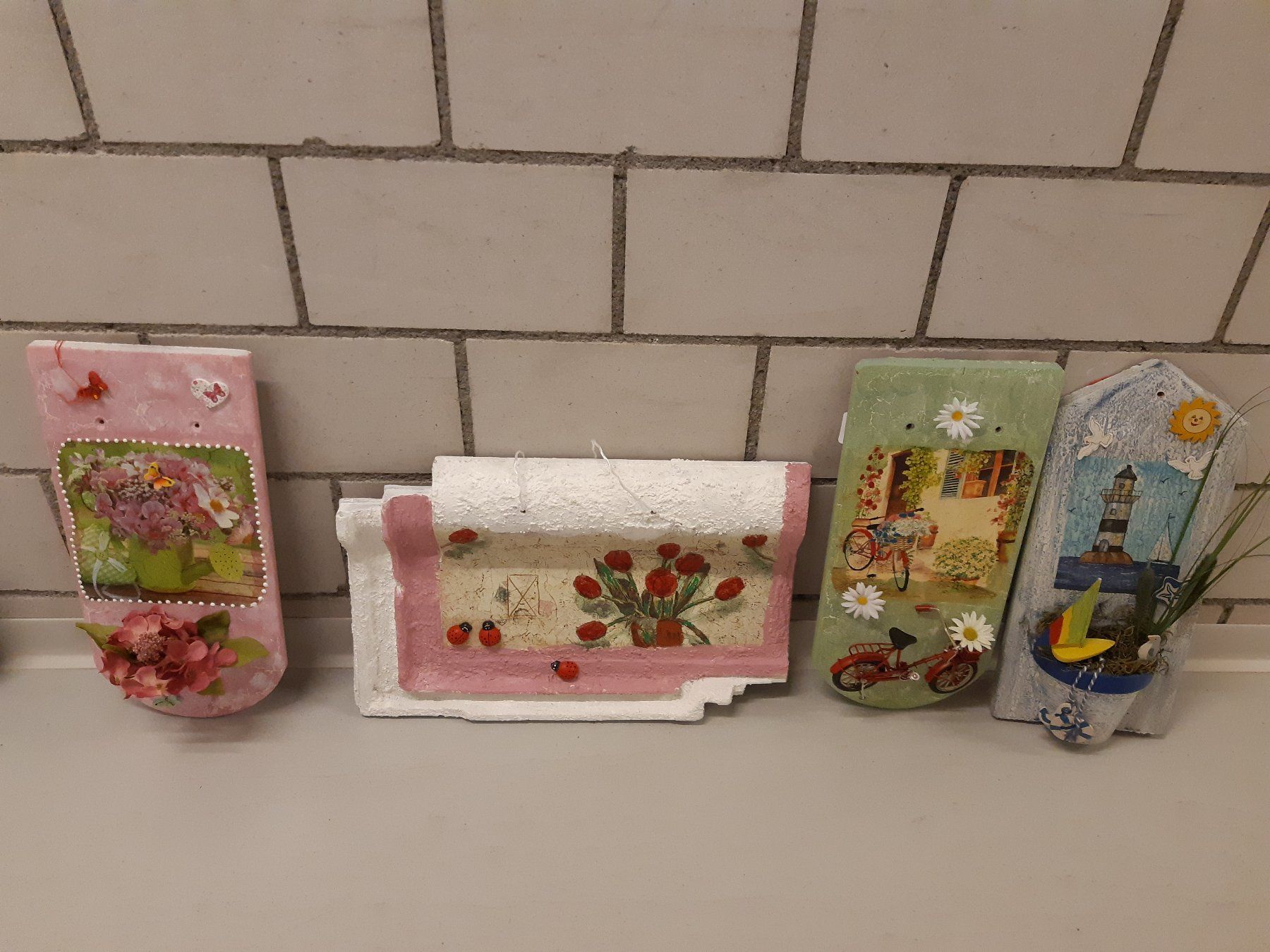 Tutte le decorazioni: Dachziegel verschiene Dekorationen – Usato da Studen SZ venduto da Handwerkstatt9698