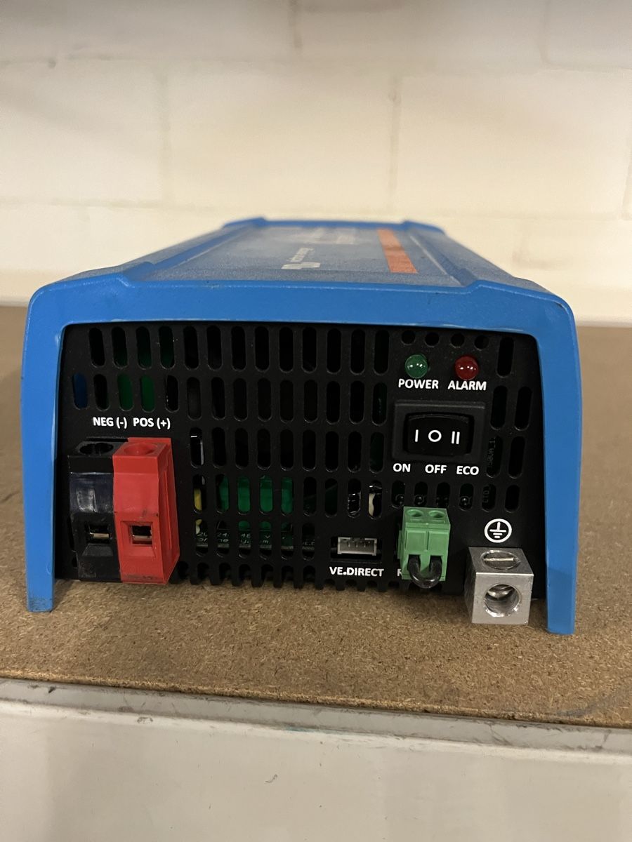 Victron Inverter: Victron Energy Phoenix Wechselrichter 12/250 – Usato da Arbon venduto da pengos3 2