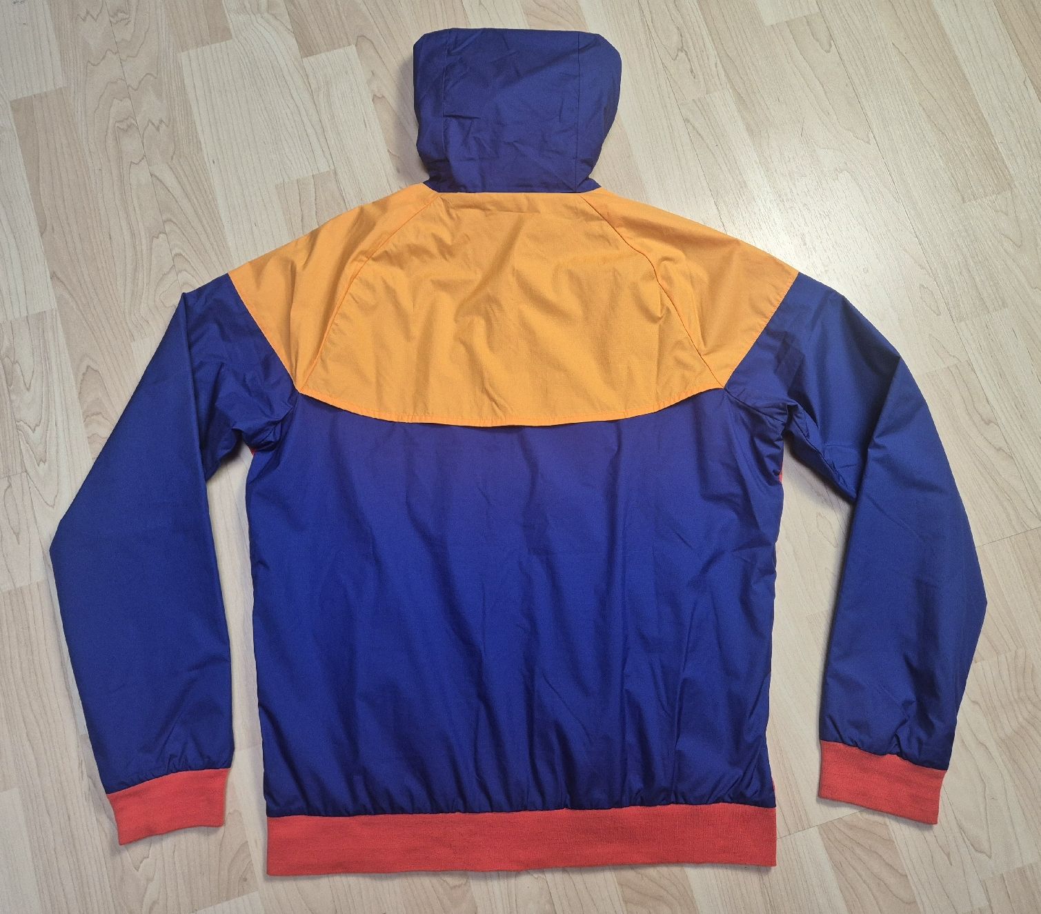 Nike Jacken: Rare Nike Windrunner Grösse M – Neu (gemäss Beschreibung) aus St. Gallen von CaliSunshine 1