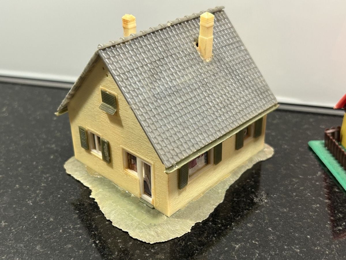 Kit di modellismo & Modellini statici: verschiedene Musterhäuser / casette modellismo – Usato da Tenero venduto da Laura-Pedu 3