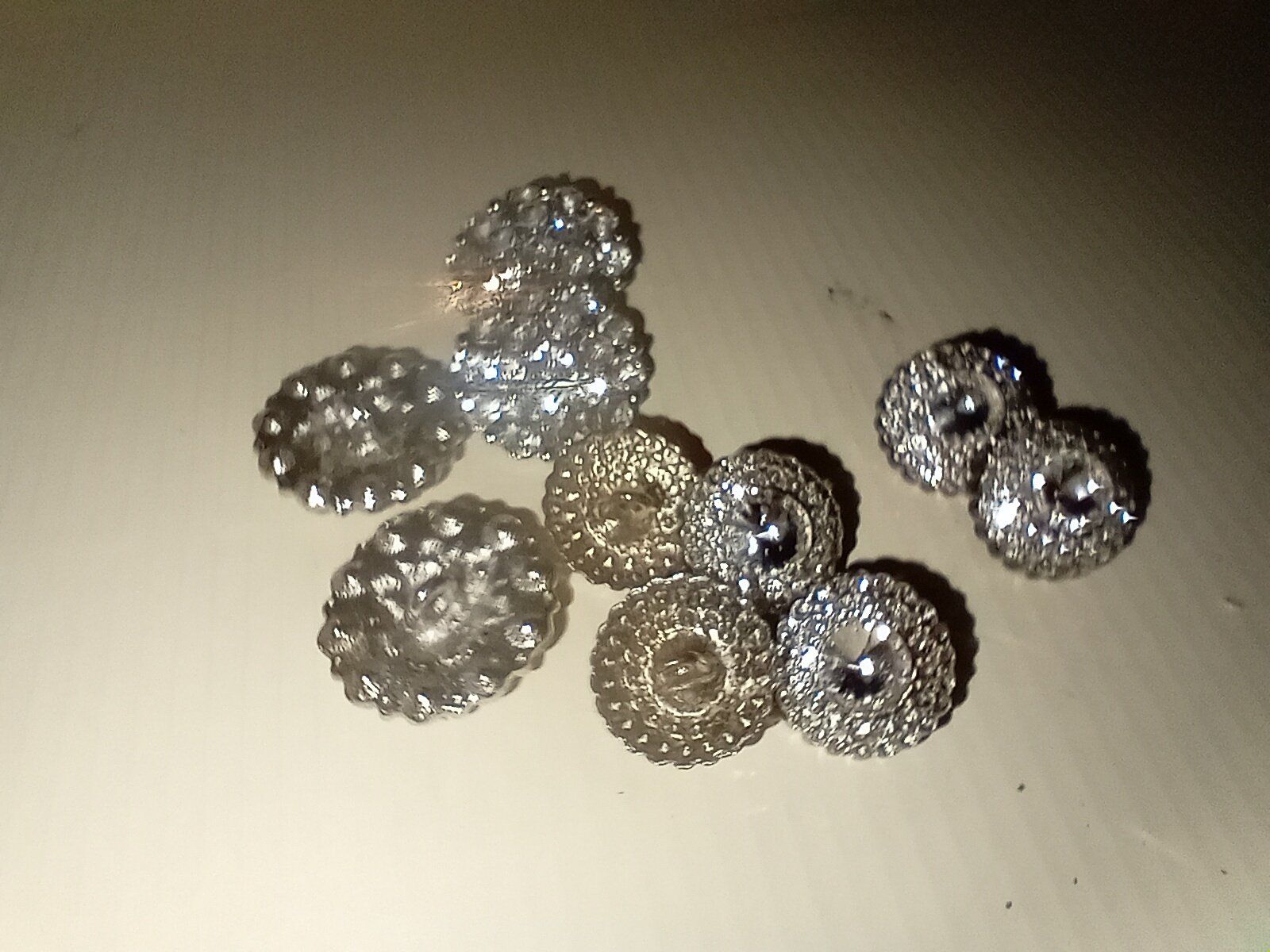 Knöpfe: bottoni con strass 10 pezzi – Gebraucht aus Biasca von Old_6blh