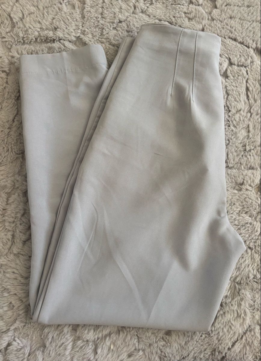 Hosen: Pantaloni / 40 – Gebraucht aus Agno von sim_xf99 2