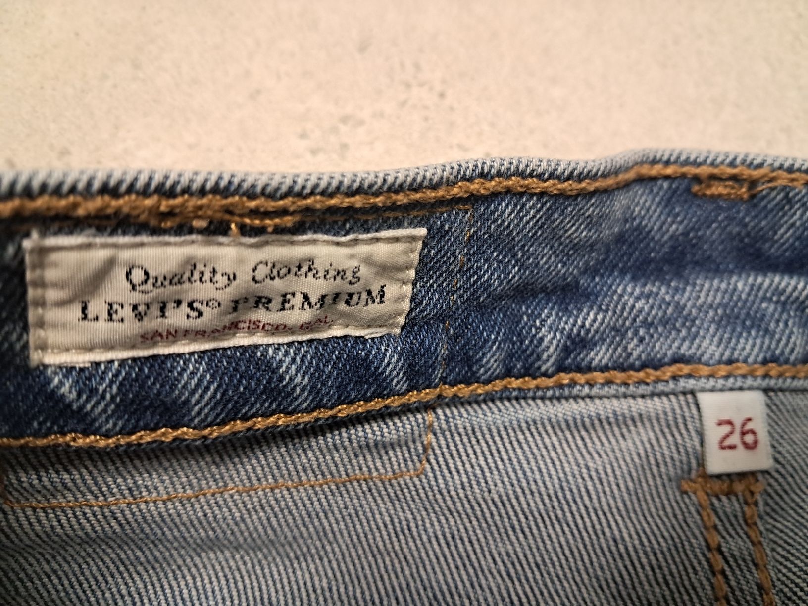 Levi's Gonne: neuwertiger Levi's Jeansrock, Gr. 26 – Usato da Weinfelden venduto da Da-ryn01 2