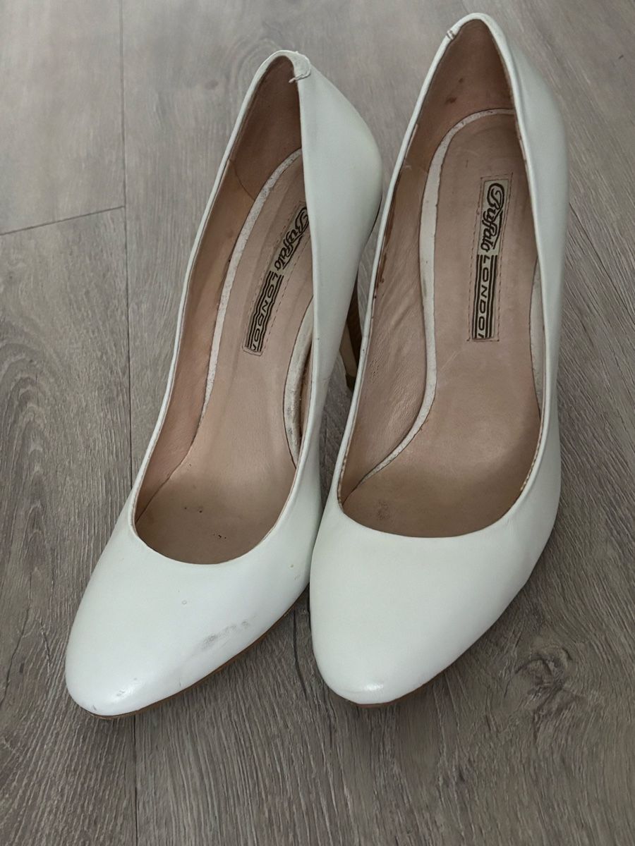 Scarpe da donna: Hochzeitsschuhe – Usato da Oberhasli venduto da sab_f76q 1