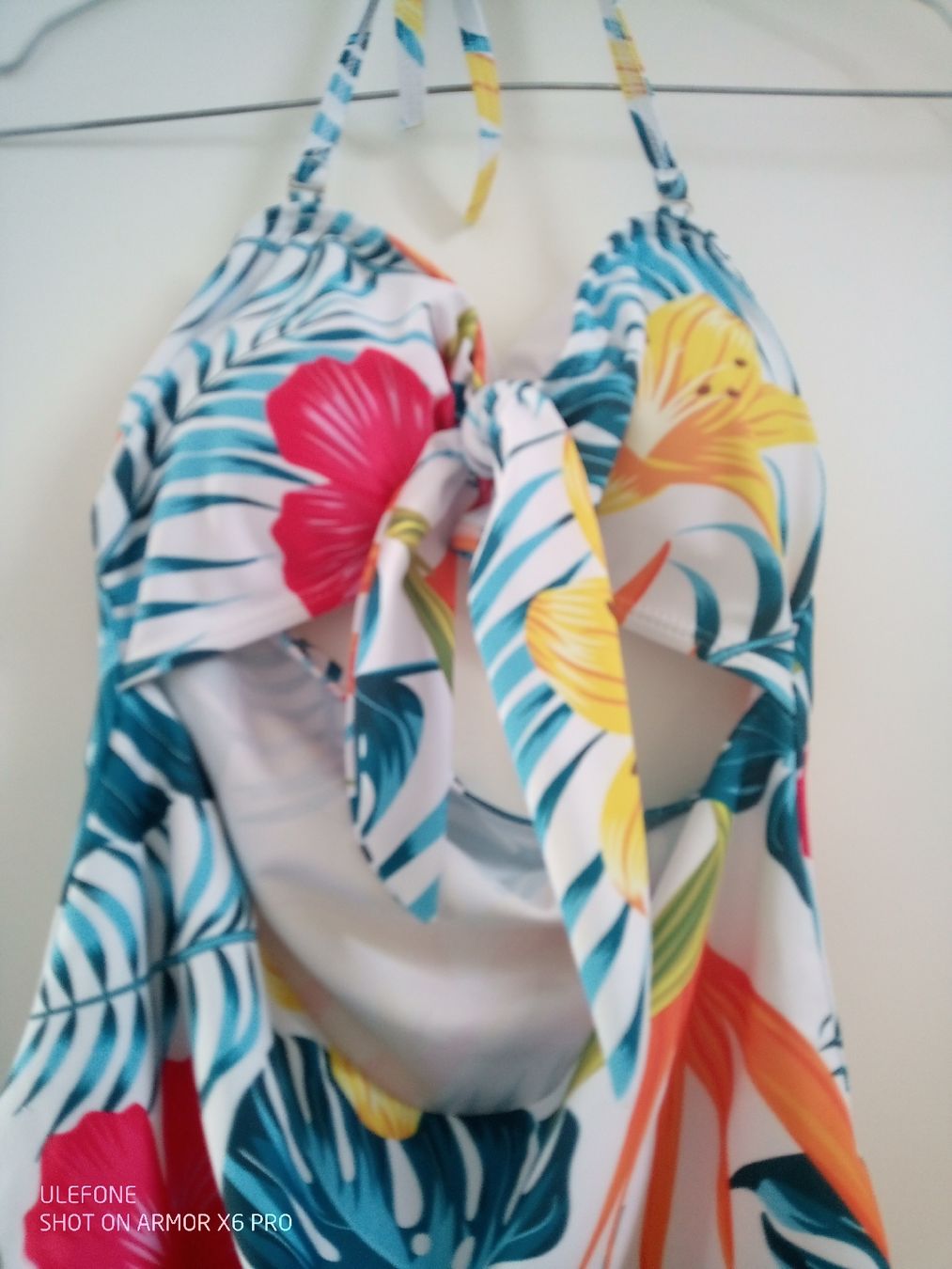 Costumi da bagno & Bikini: Sommerlicher Badeanzug mit Blumenmuster, Grösse M! – Usato da Volketswil venduto da Car1 2