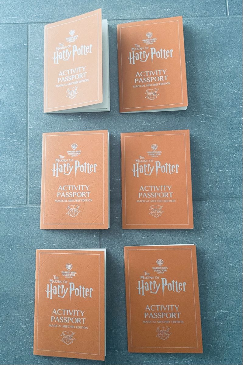 Libri: HARRY POTTER PASSPORT 6 STÜCK – Usato da Malters venduto da Kuettel1