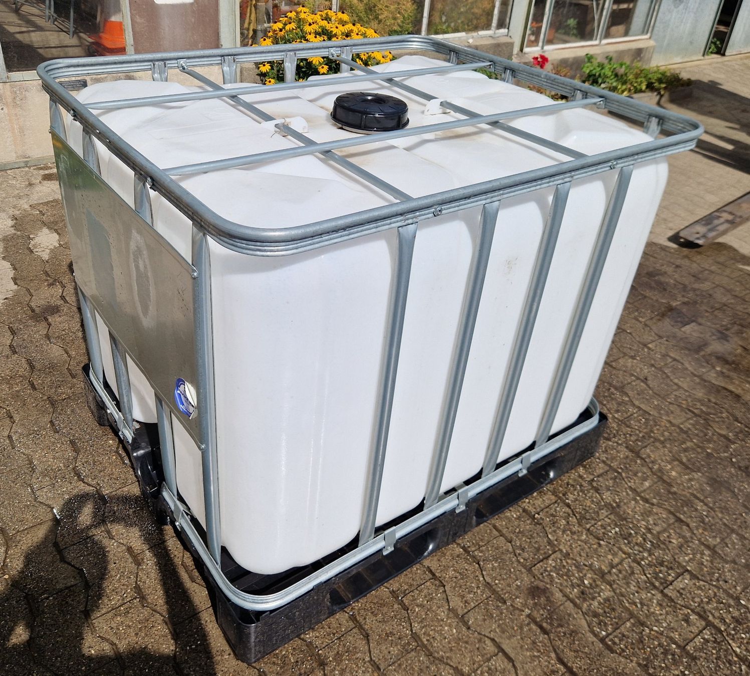 Tränken & Tröge: IBC Tank 700Liter – Gebraucht aus Gampelen von Schmidi887 2