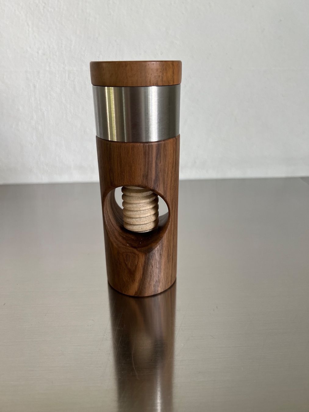 Articoli in legno: Nussknacker in Nussbaumholz, Höhe 14 cm – Nuovo (secondo la descrizione) da Fraubrunnen venduto da Vpeck