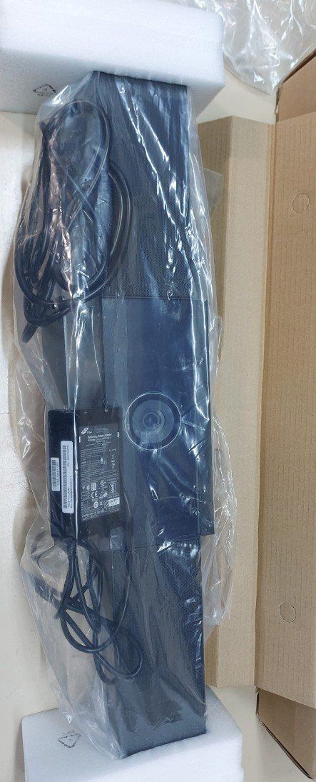 Polycom Webcam: Poly Studio USB Video Bar – 4K Videokonferenzsystem – Nuovo e nell'imballaggio originale da Cressier FR venduto da Surfspecial 1