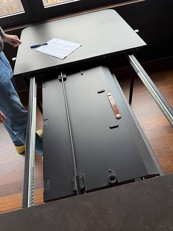 Tavoli: Esstisch  – Usato da Zürich venduto da PILYIN 3