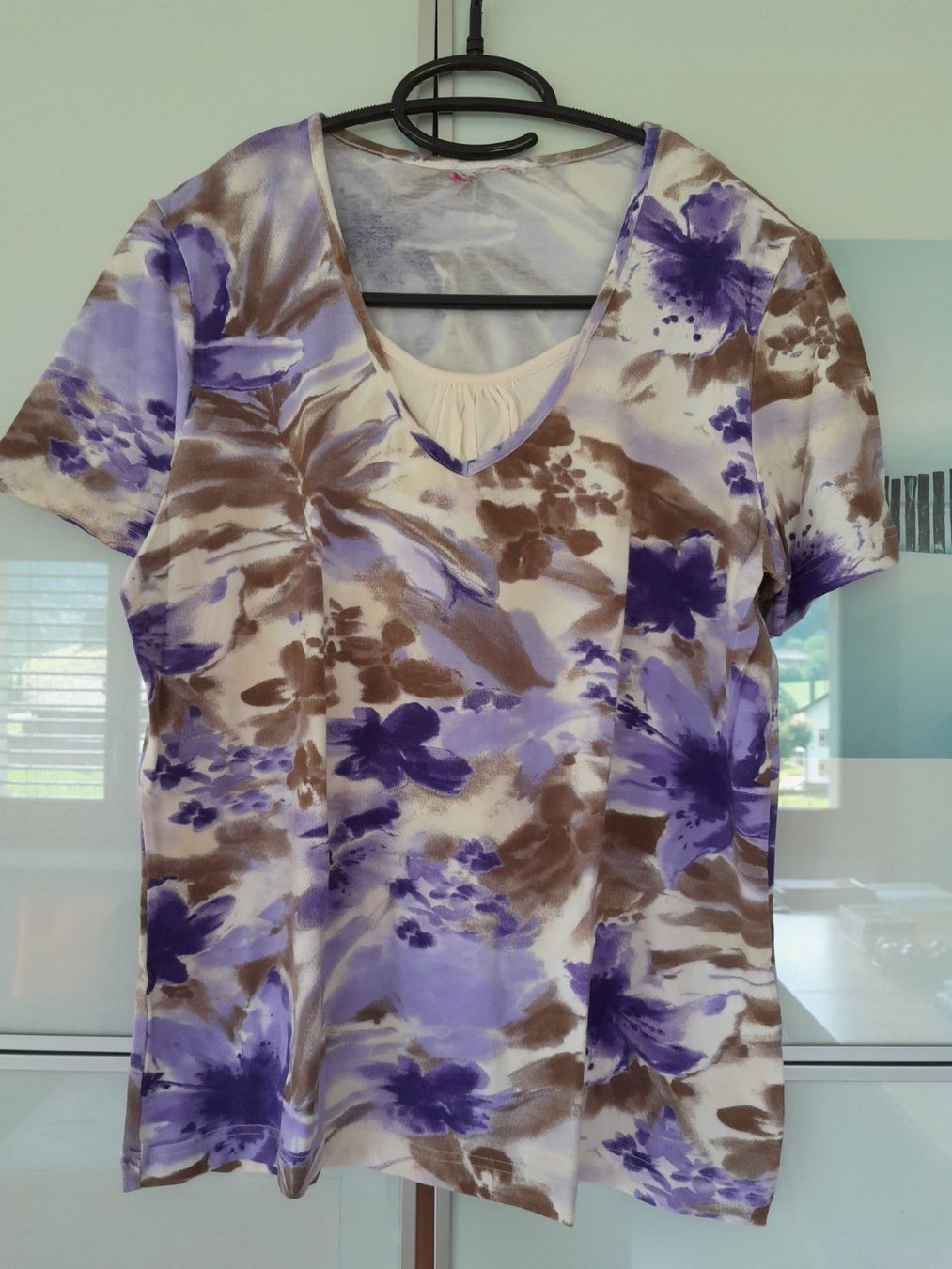 T-shirt: T-shirt M – Usato da Charmey (Gruyère) venduto da Laulau.sansan