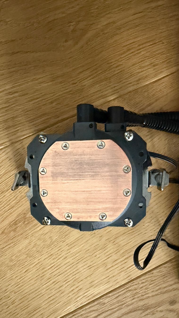 PC: CoolerMaster Masterliquid Lite 120 – Usato da Felben - Wellhausen venduto da Auto-Hub 2