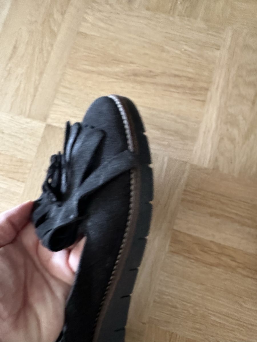 Damenschuhe: Schwarze Wildleder Ballerinas Gr. 37 mit Fransen – Gebraucht aus Haag (Rheintal) von est_xs7r 2