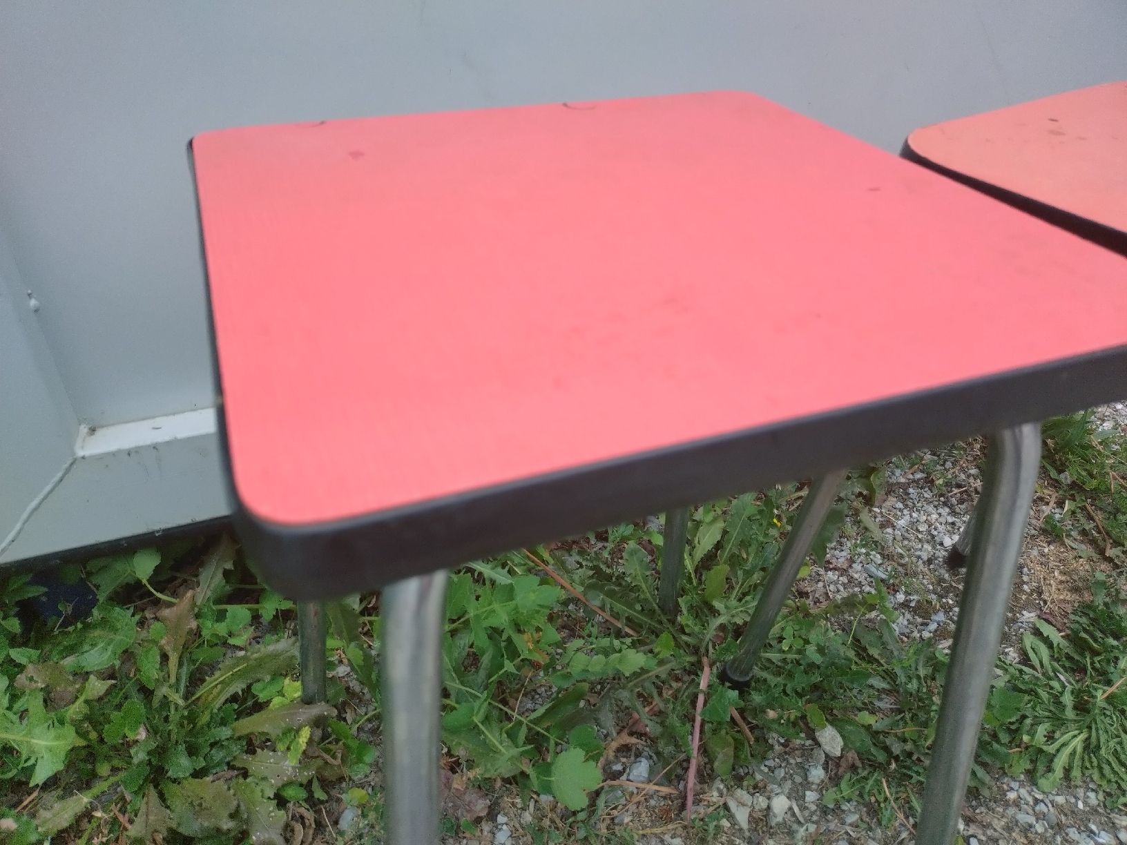 Tischset: Lot de 2 tabourets en Formica corail 70's  – Gebraucht aus Farvagny-le-Grand von LaCaverne 1