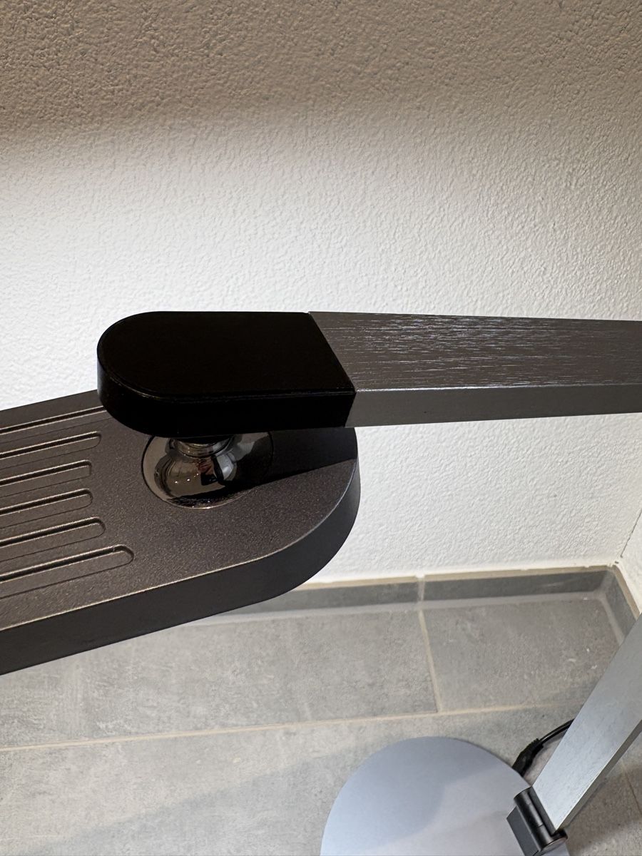 Lampes: Stehlampe LED dimmbar mit Timerfunktion grau silber – D'occasion à Ziefen par buyforfree 4