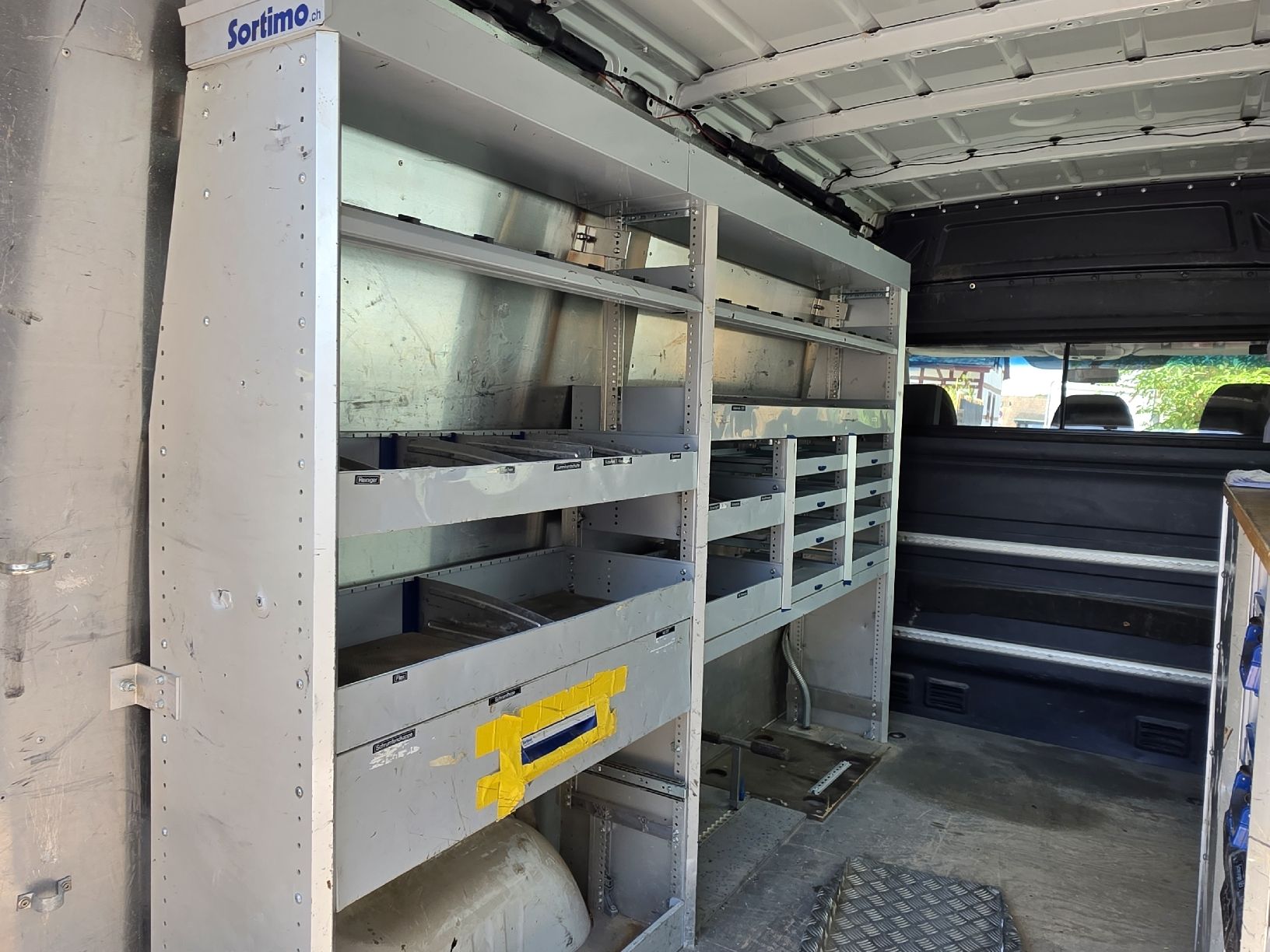 Mercedes-Benz Alle Ersatzteile: Sortimo für Mercedes Sprinter 906 – Gebraucht aus Glattfelden von Gasoline_Family