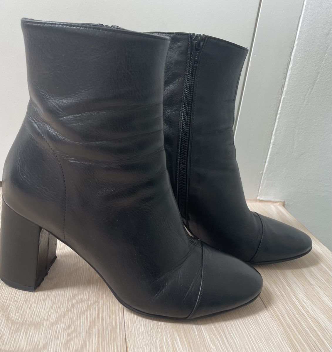 Hallhuber Scarpe da donna: Hallhuber Black Leather Ankle Boots sz 38 – Usato da Oberwil BL venduto da Stellochkas 1