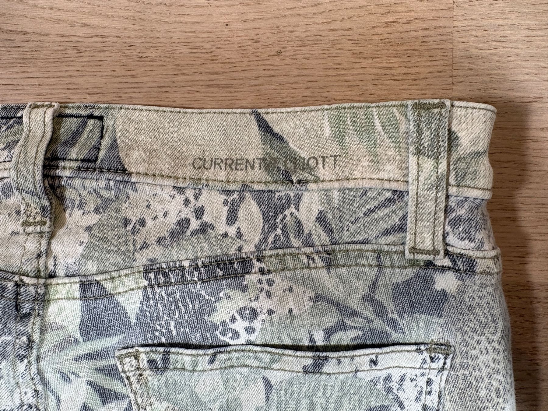 Pantaloni: Current Elliott Hose, Gr. 27, Blumenmuster – Usato da Elgg venduto da Jo_Naj 2