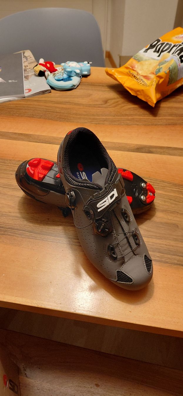 SIDI Chaussures hommes: Sidi MTB Eagle 10 Schuhe Grösse 42 Black Grey – Neuf avec emballage d'origine à Diessenhofen par kazwei 3