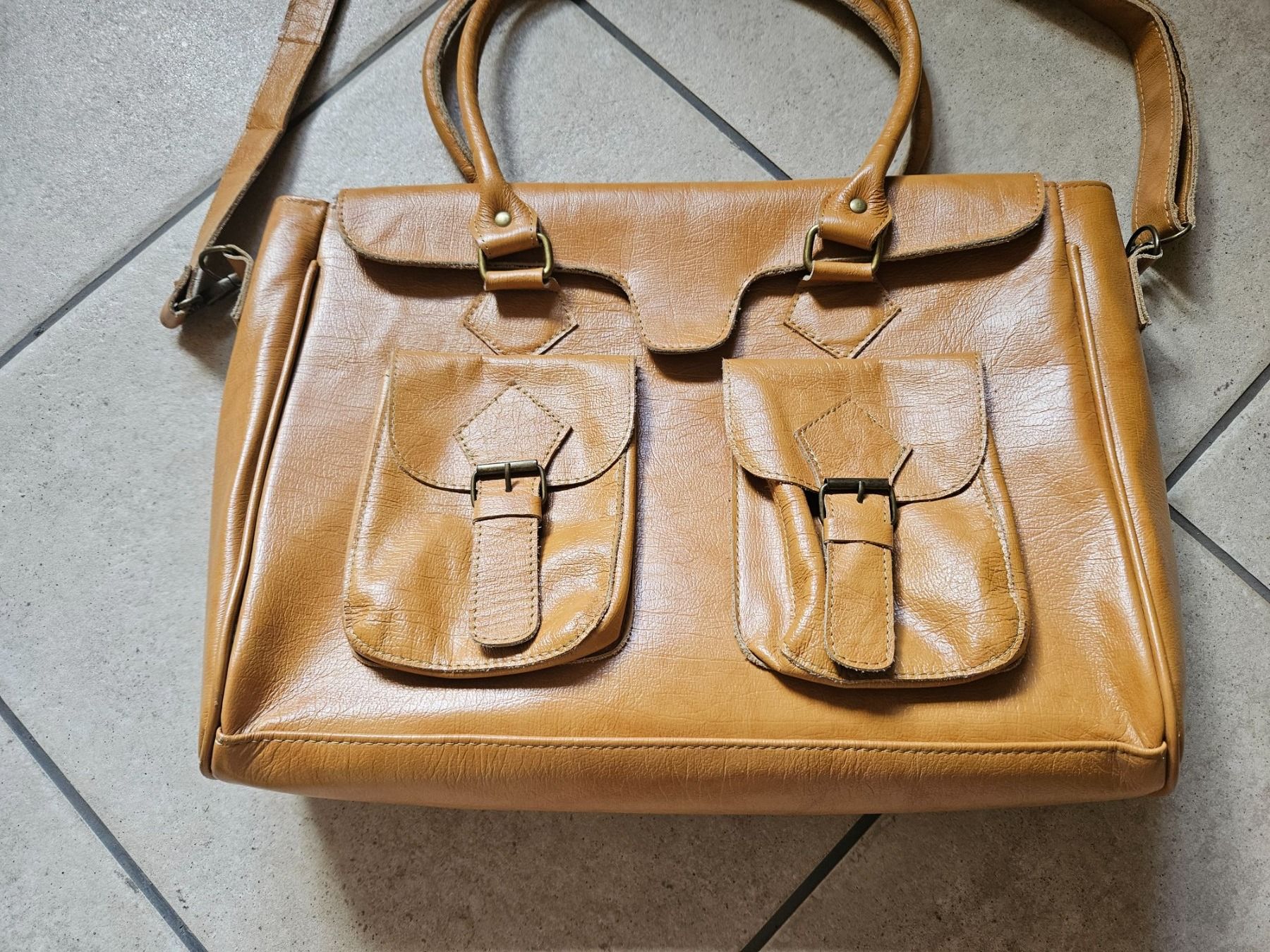 Taschen: Umhängetasche Cognac Leder – Gebraucht aus Urdorf von Colina 4