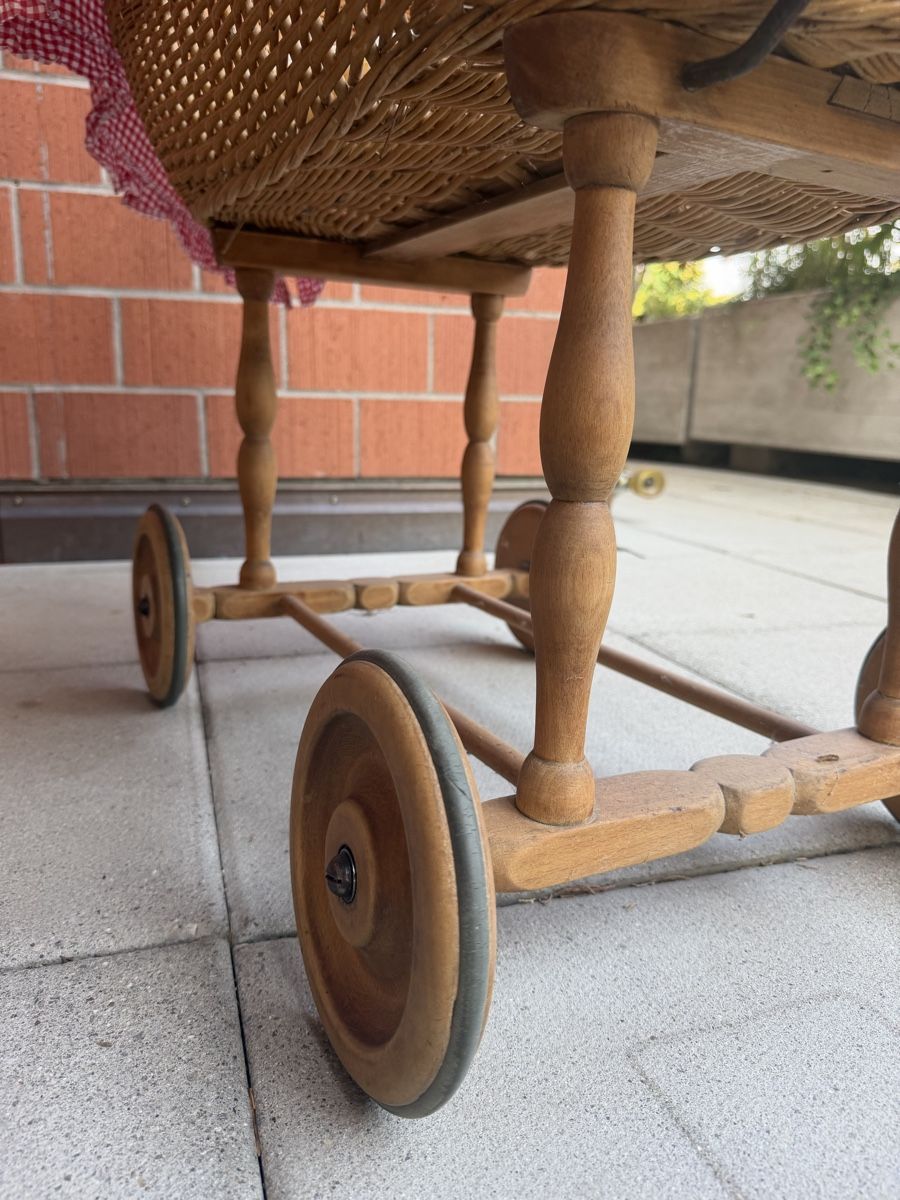 Wiegen & Stubenwagen: Kinderwiege/Stubenwagen (Weidenkorb) – Gebraucht aus Zürich von ksc_qs68 3