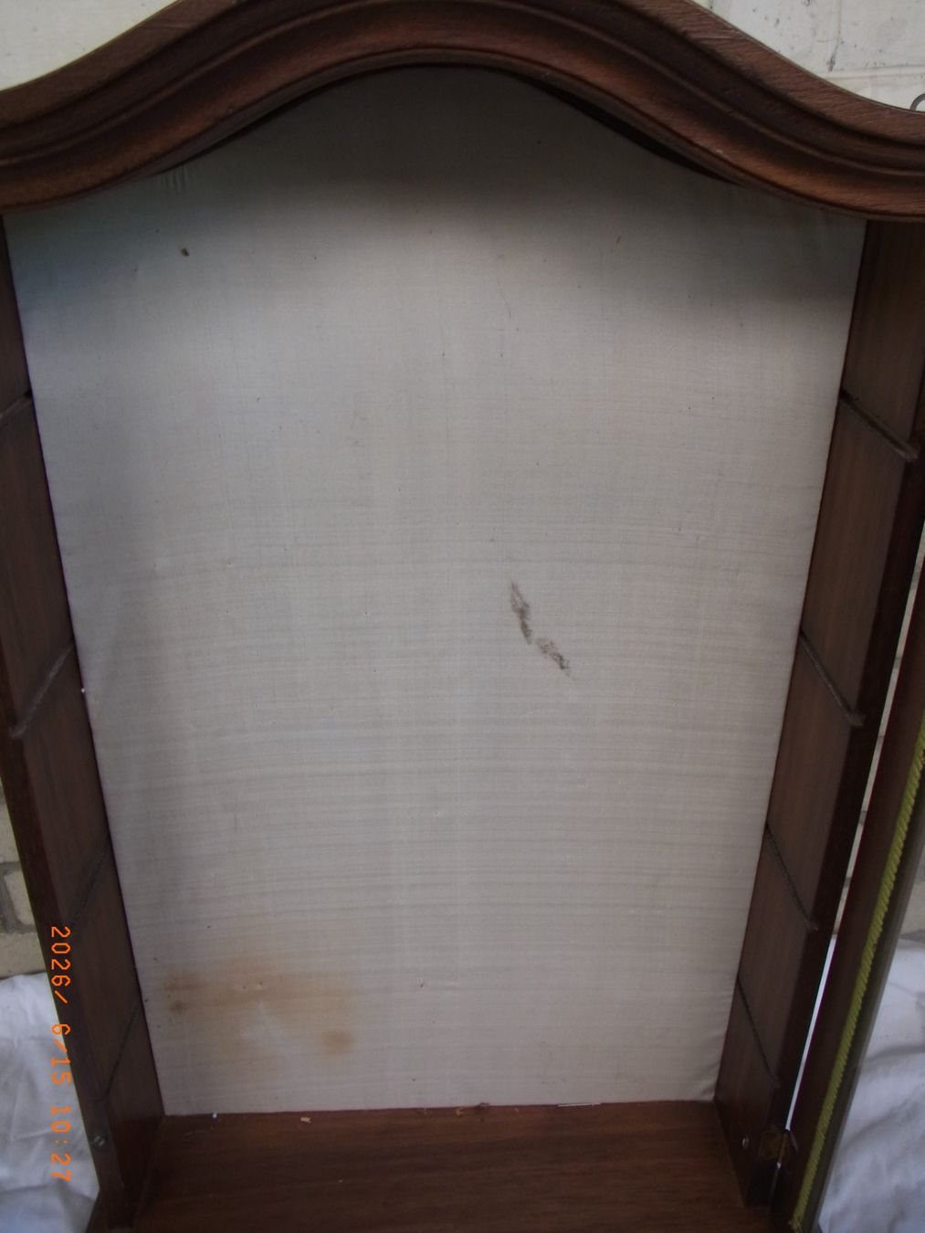 Vetrine: kleine geschwungene Vitrine..... – Usato da Uezwil venduto da Fauchi51 2