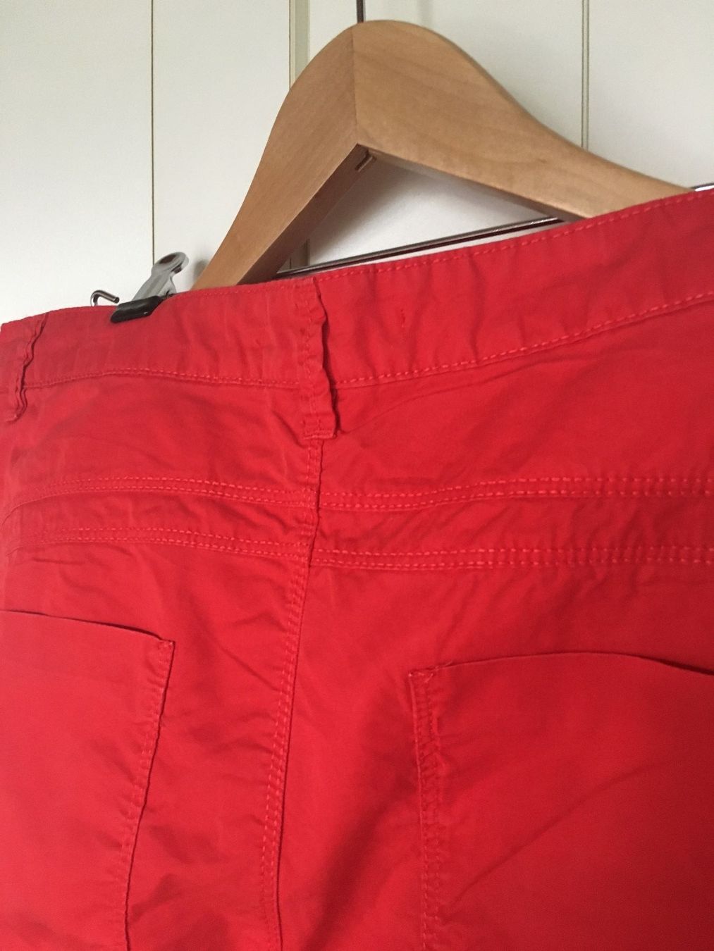 Pantaloni: Sommerhose,Gr.42,rot,Street One – Usato da Arni AG venduto da Mimo007 6