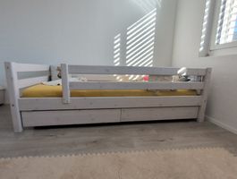 Flexa-Kinderbett mit Schutzgitter und Schublade weiss 90x200