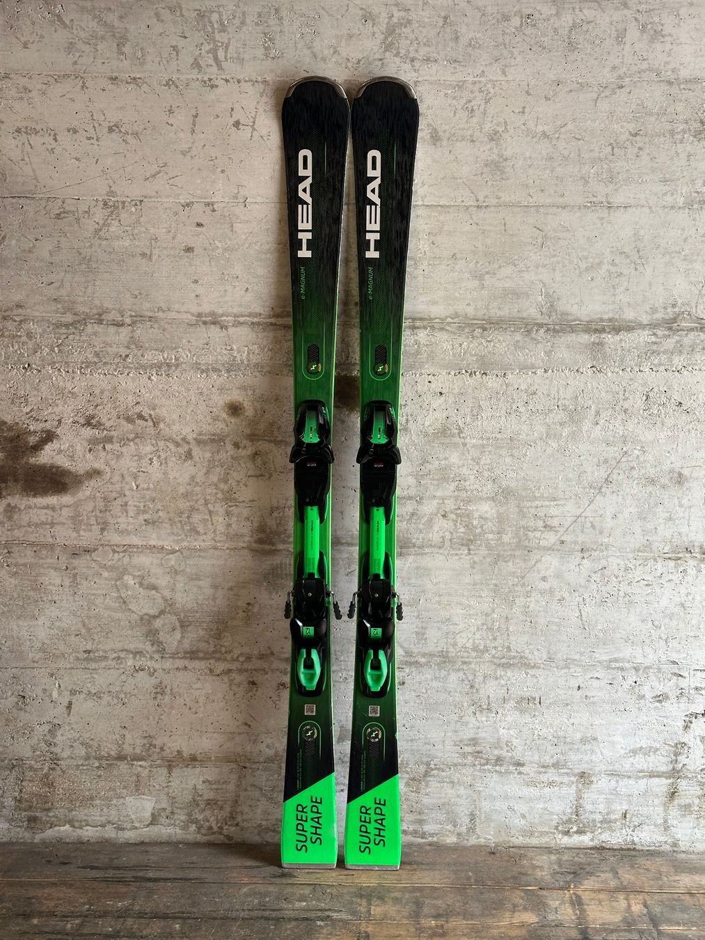 Head Sci: Head Supershape Ski 149CM – Usato da Emmenbrücke venduto da karkarkar
