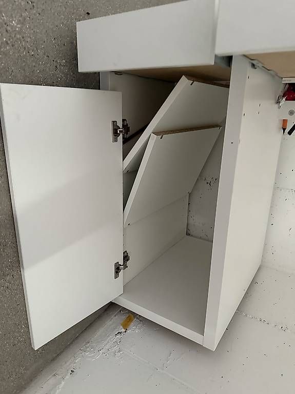 Schreibtische: Ikea Kinder Schreibtisch – Gebraucht aus Unterkulm von lulfaca 3