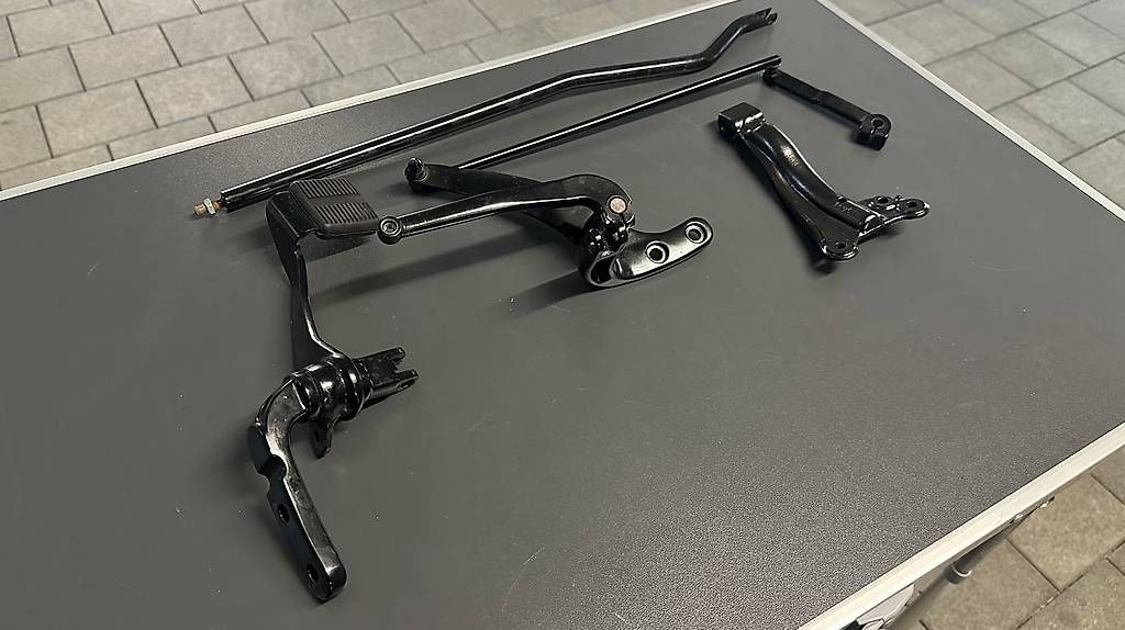 Alle Motorradersatzteile: Fussrasten-Vorverlegung Harley-Davidson Dyna FXDLS 2016 – Gebraucht aus Dagmersellen von tabula_rasa 3