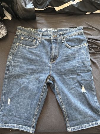 Shorts en jean homme taille 32 état neuf
