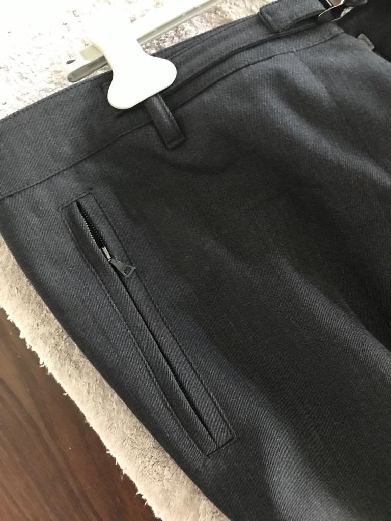 Prada Pantaloni: PRADA gray wool pants 48IT low cut – Nuovo (secondo la descrizione) da Basel venduto da 18Inspiration 2