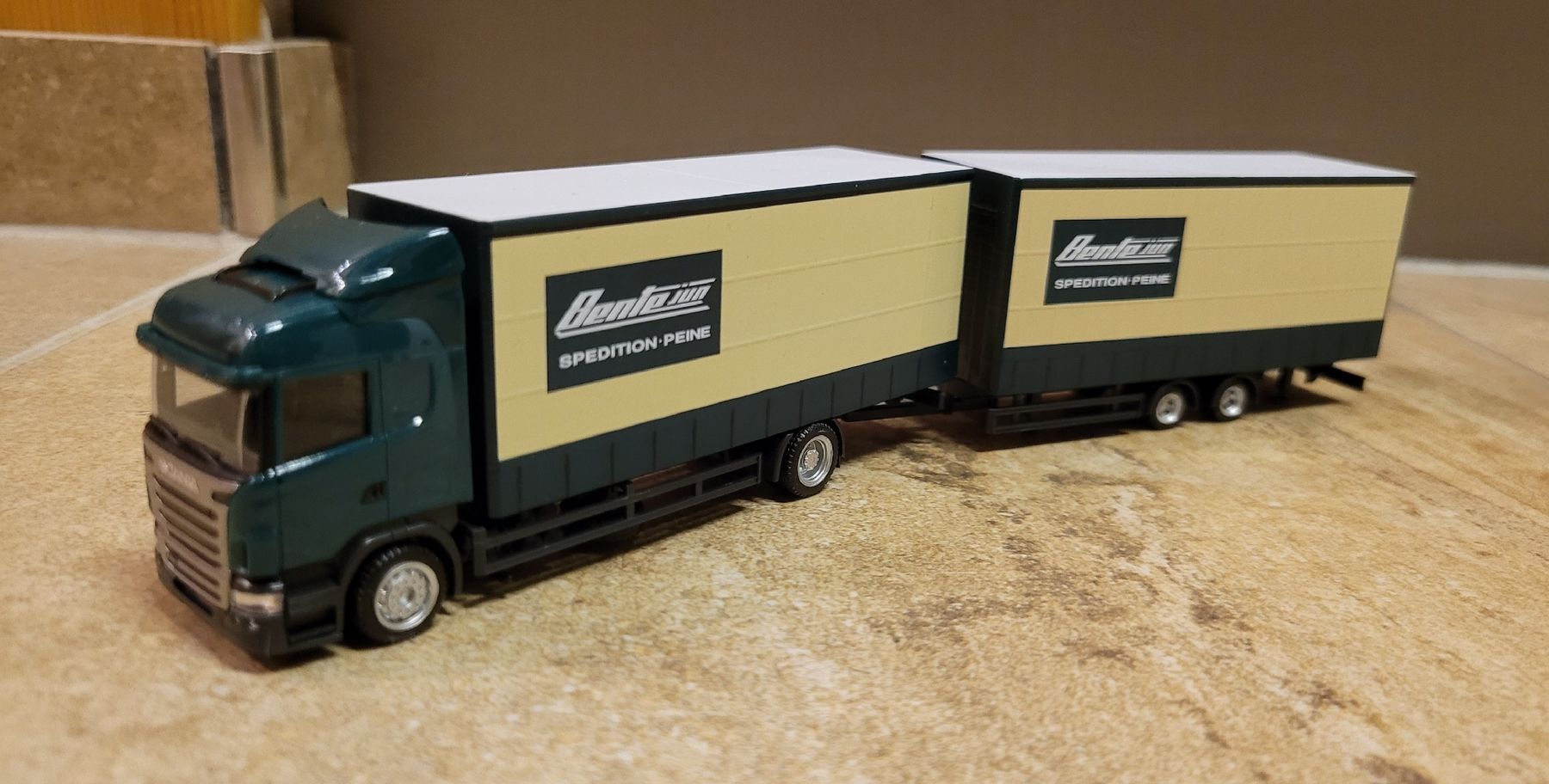 Herpa Kit di modellismo & Modellini statici: Herpa LKW's 1:87 – Usato da Hettiswil venduto da kuese85 4