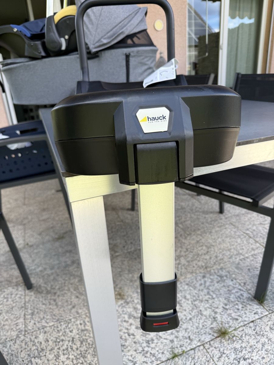Hauck Seggiolini per auto: Babyschale Hauck Comfort Fix Set – Usato da Brüttisellen venduto da benni.wachter 5