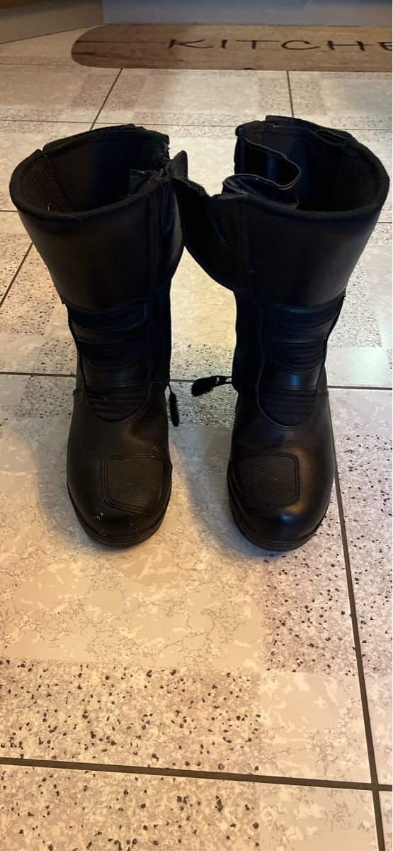 IXS Scarpe da donna: Motorradstiefel – Nuovo (secondo la descrizione) da Seewis Dorf venduto da LokiundOdin 1